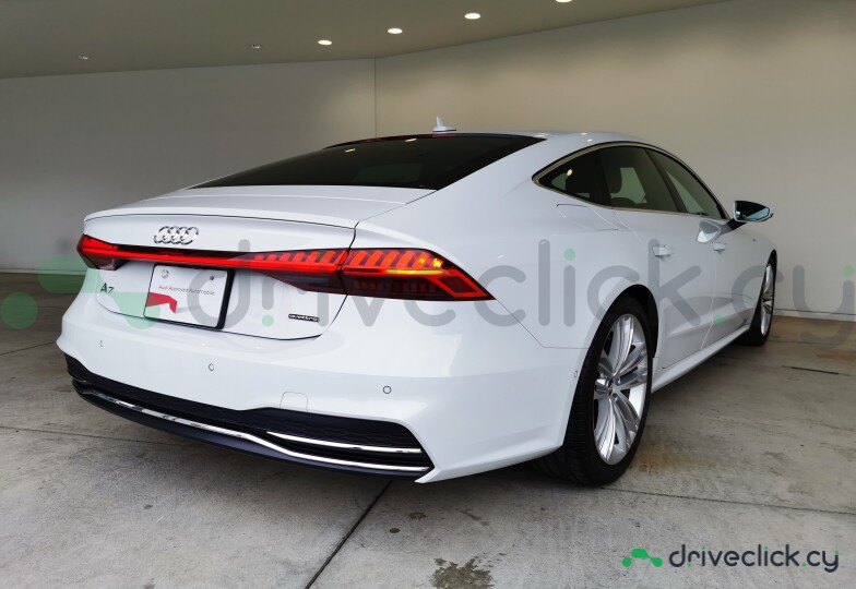 Audi A7 sportback White