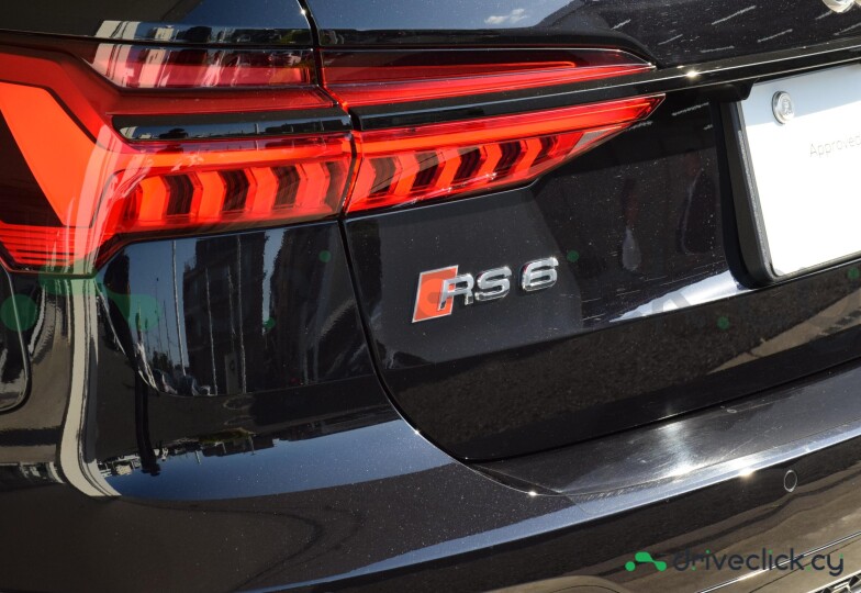 Audi RS6 Черный
