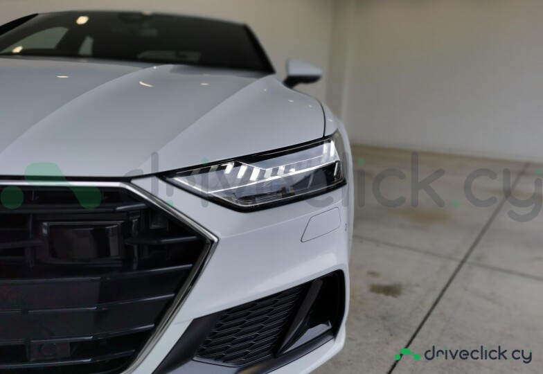 Audi A7 sportback White
