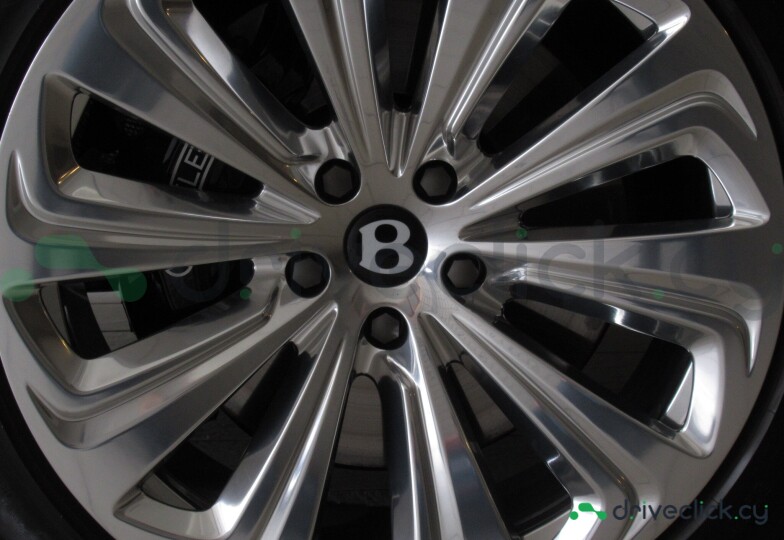 Bentley Bentayga White