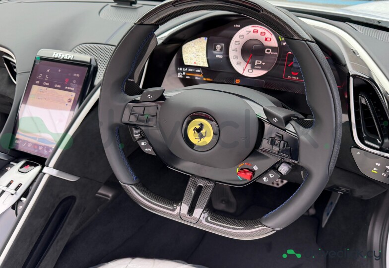 Ferrari Roma Белый