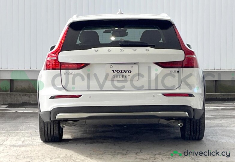 Volvo V60 White