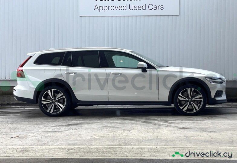 Volvo V60 White