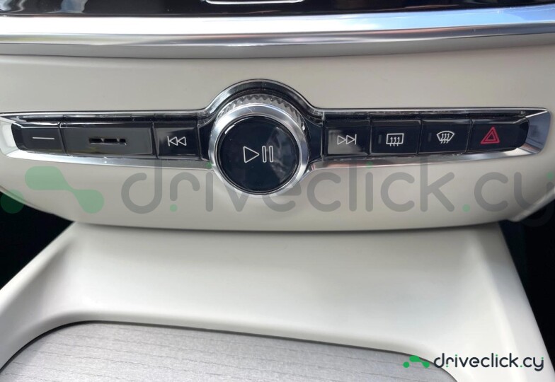 Volvo V60 White