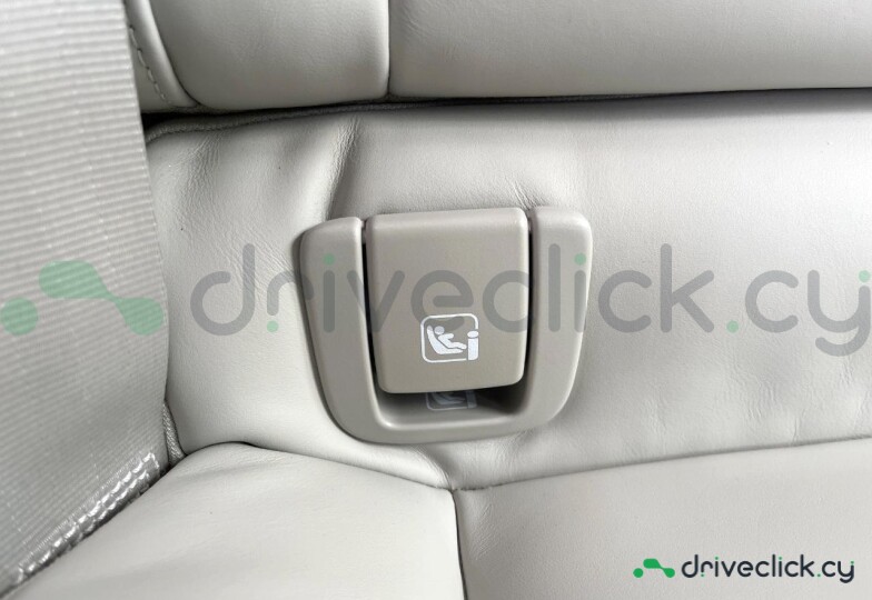 Volvo V60 White