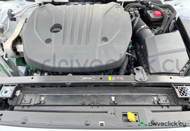 Volvo V60 White