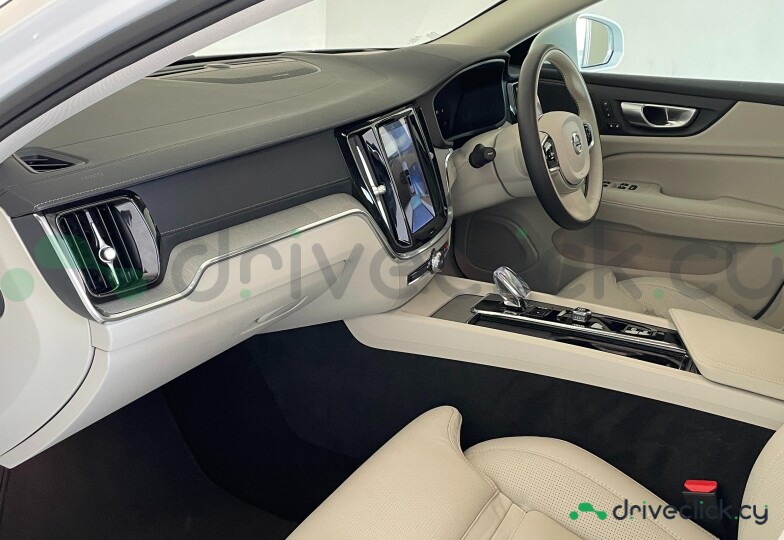 Volvo V60 White