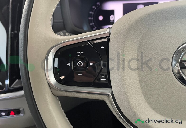 Volvo V60 White