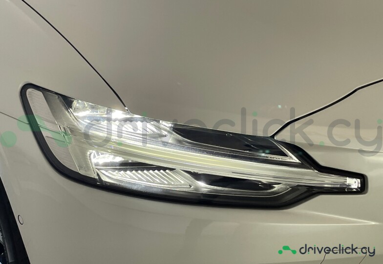 Volvo V60 White