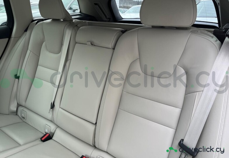 Volvo V60 Blue