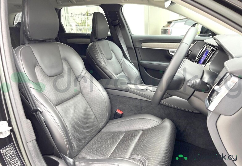 Volvo V90 Black