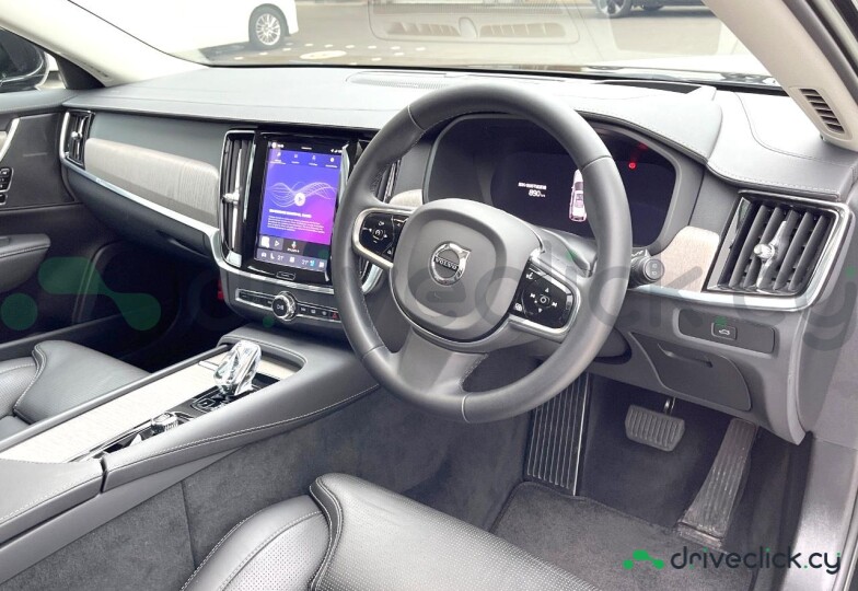 Volvo V90 Black