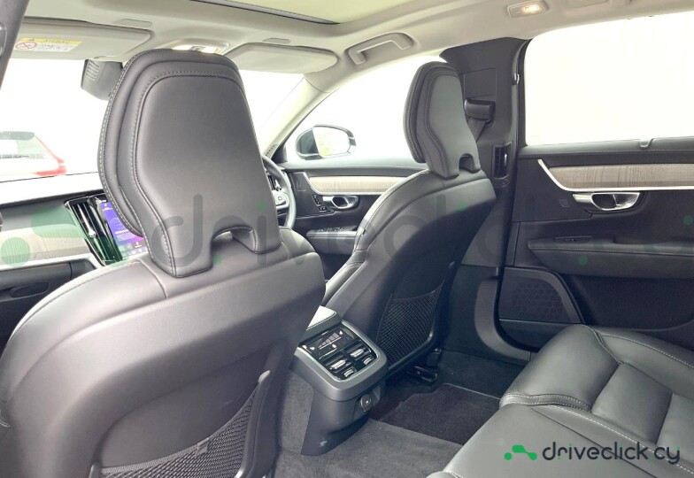 Volvo V90 Black