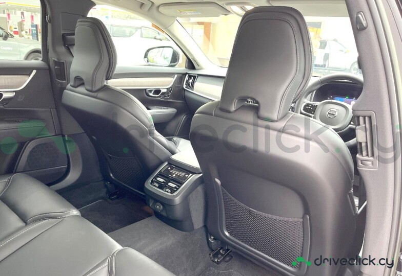Volvo V90 Black