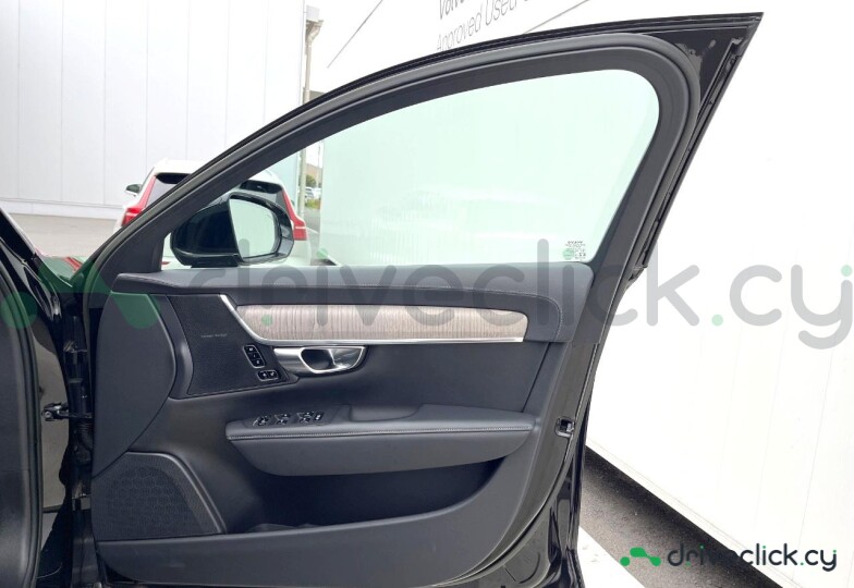Volvo V90 Black