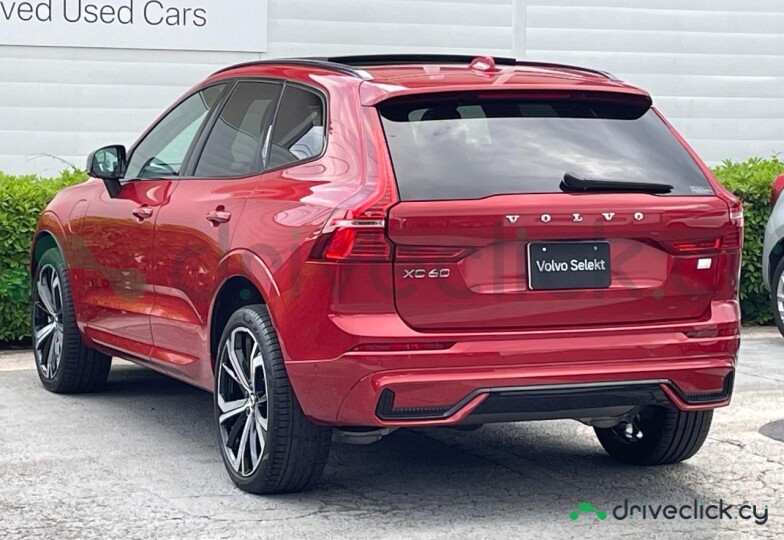Volvo XC60 Red