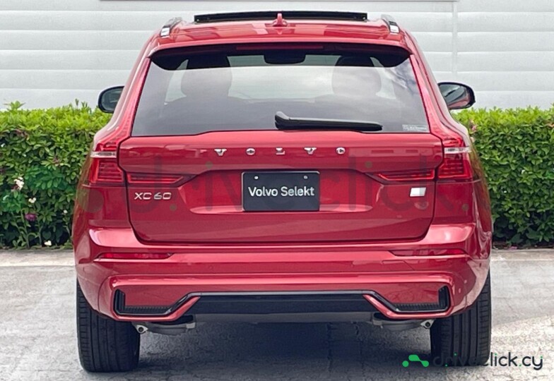 Volvo XC60 Red