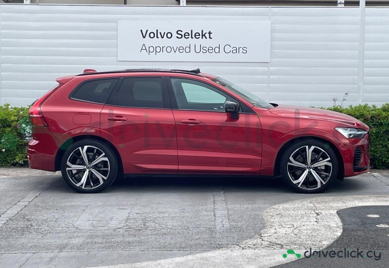 Volvo XC60 Red