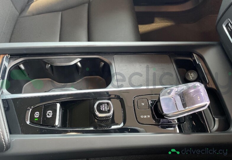 Volvo XC60 Red
