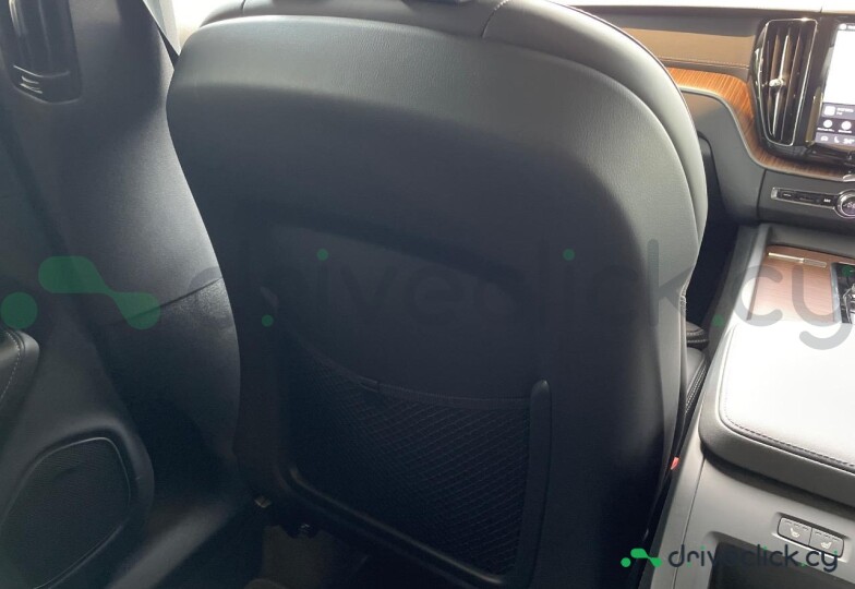 Volvo XC60 Red
