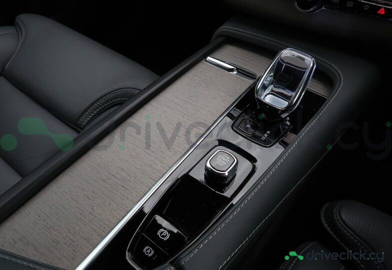 Volvo XC90 Серый