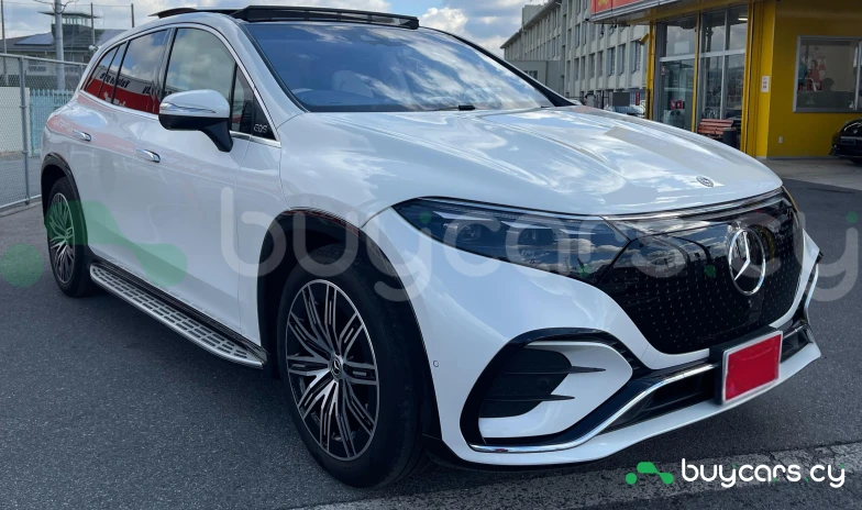 Mercedes EQS SUV White