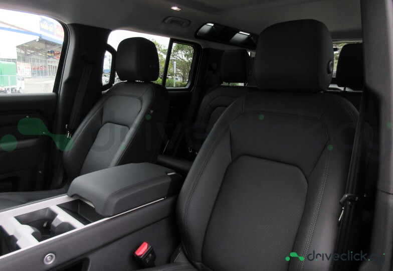 Land Rover Defender Black