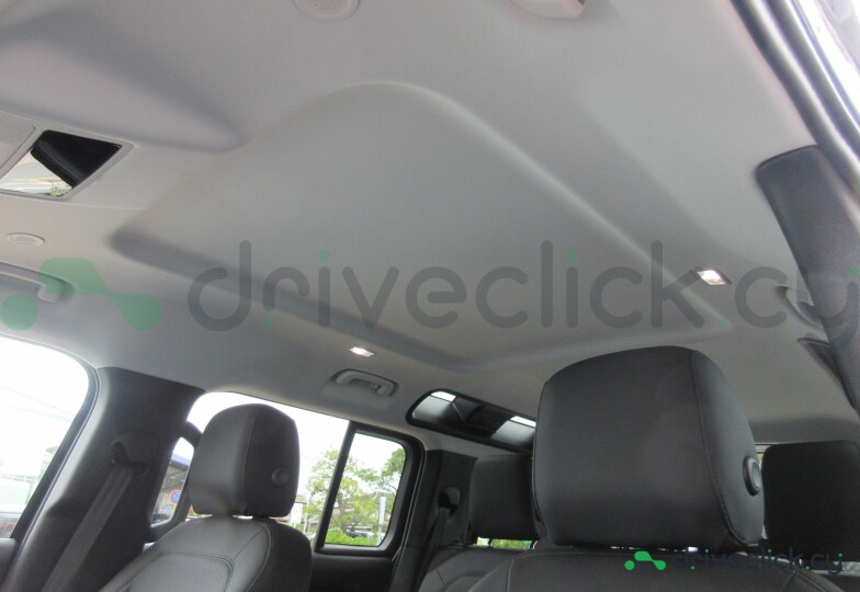 Land Rover Defender Black