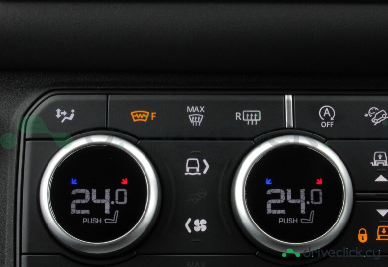 Land Rover Defender Black