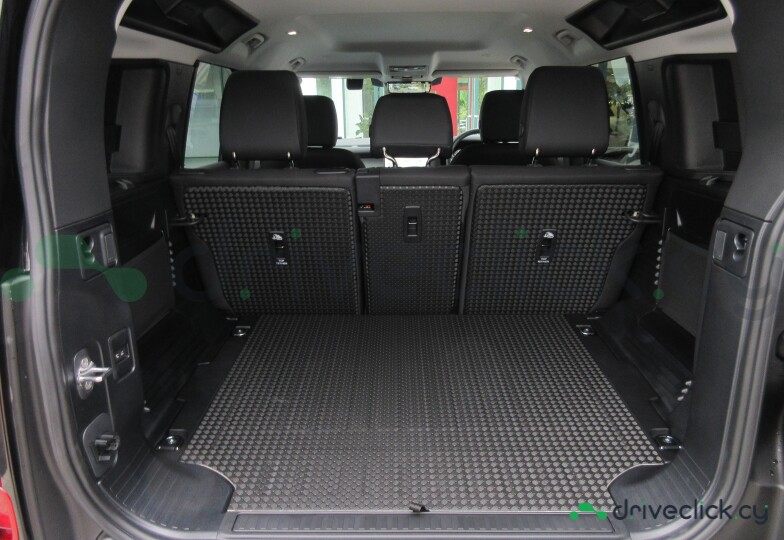 Land Rover Defender Black
