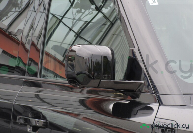 Land Rover Defender Black
