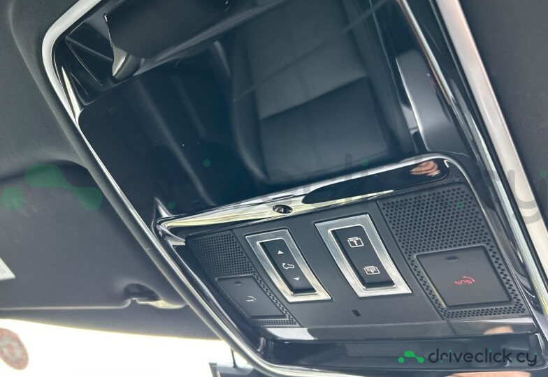 Land Rover Range Rover Velar Grey