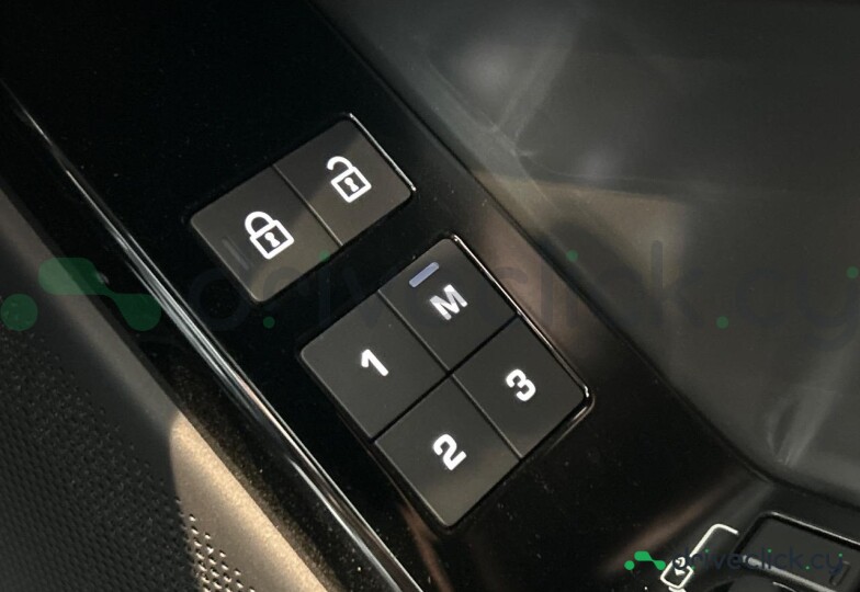 Land Rover Range Rover Velar Grey