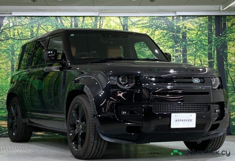 Land Rover Defender Black