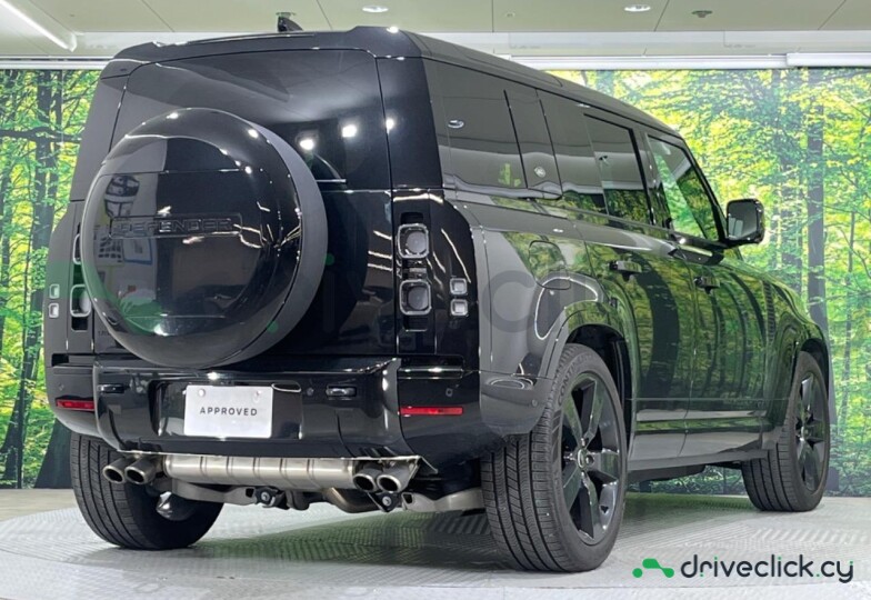 Land Rover Defender Black