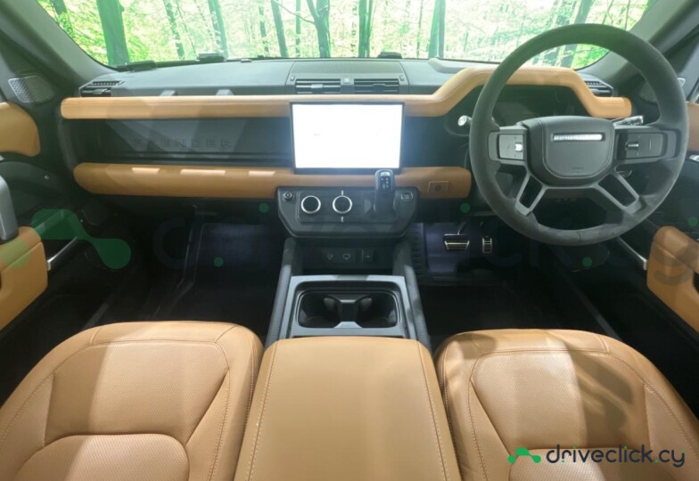 Land Rover Defender Black
