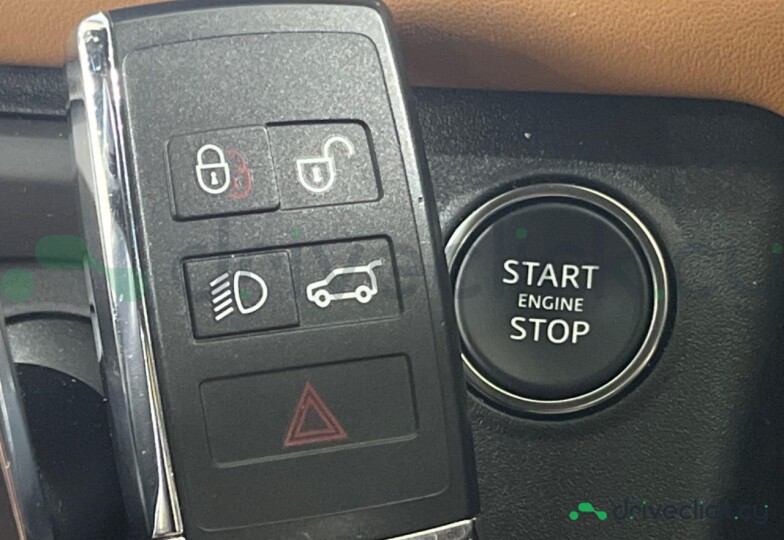 Land Rover Defender Black
