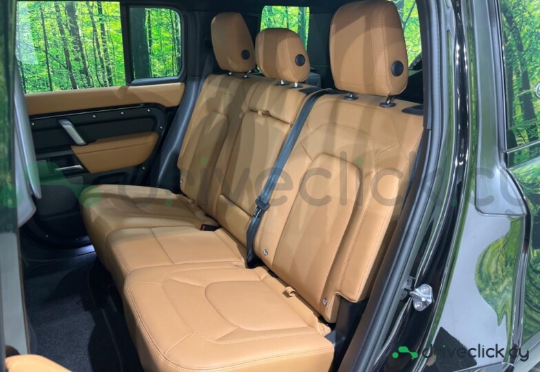 Land Rover Defender Black