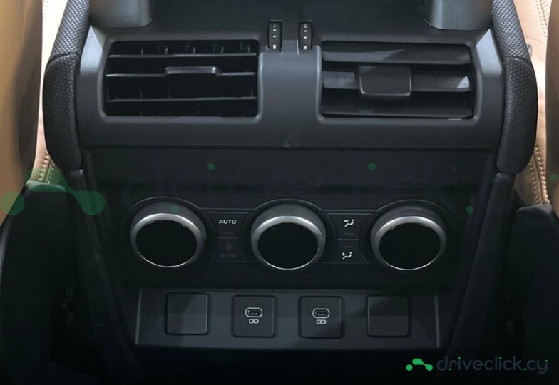 Land Rover Defender Black