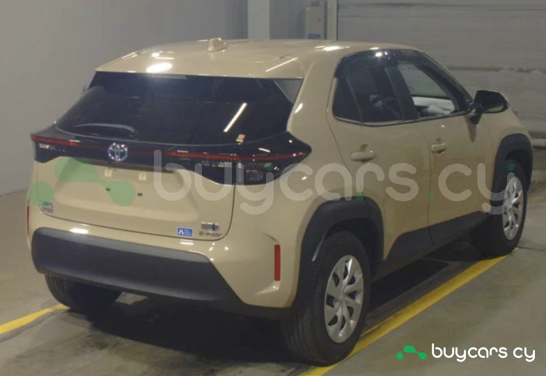 Toyota Yaris Cross Бежевый