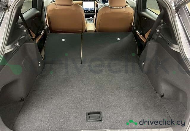 Lexus LBX Black
