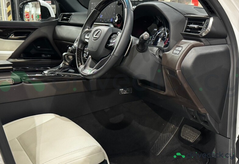 Lexus LX White