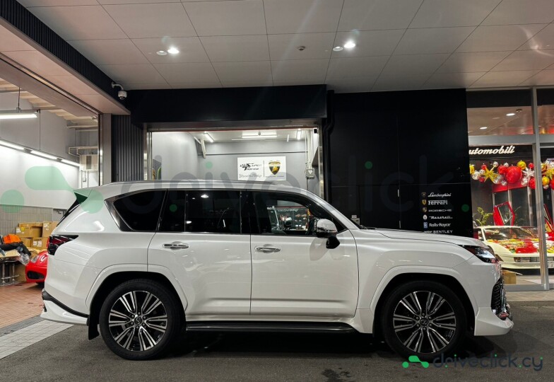 Lexus LX White
