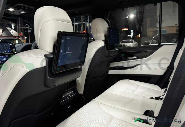 Lexus LX White