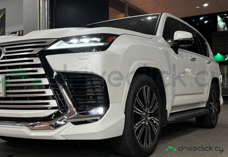 Lexus LX White