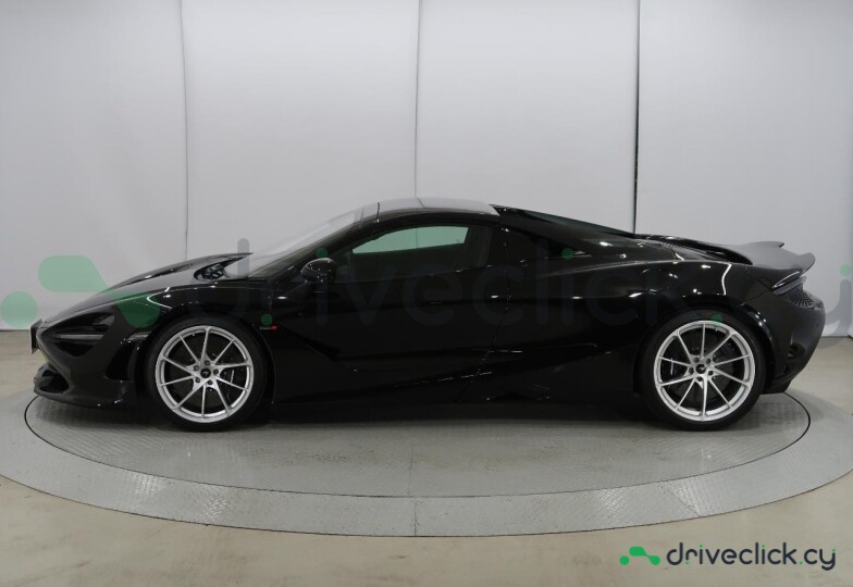 McLaren 750S Black