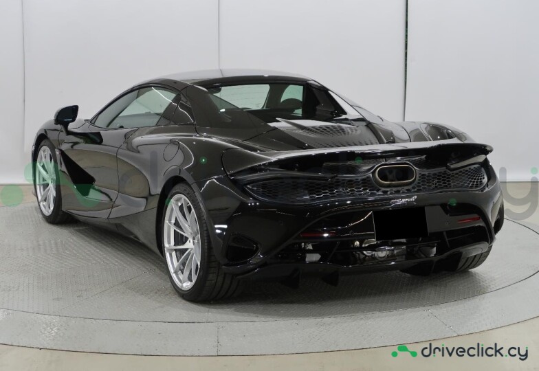 McLaren 750S Black