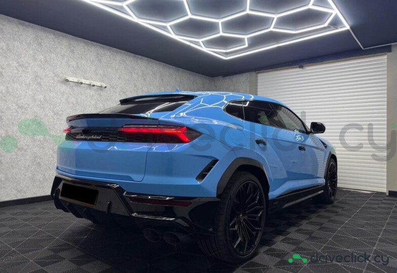 Lamborghini Urus Синий