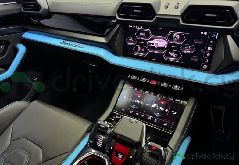Lamborghini Urus Синий