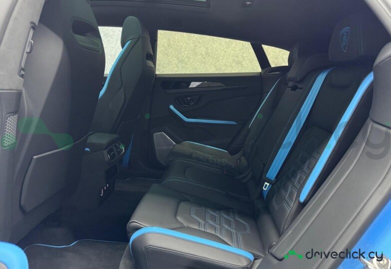 Lamborghini Urus Синий